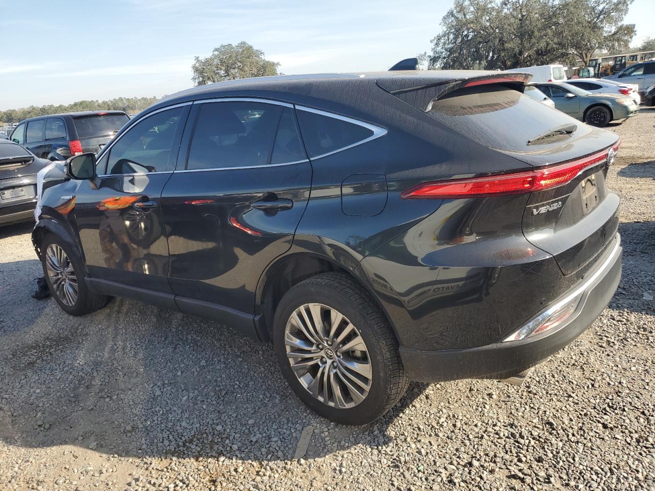 2021 Toyota Venza - Image 2