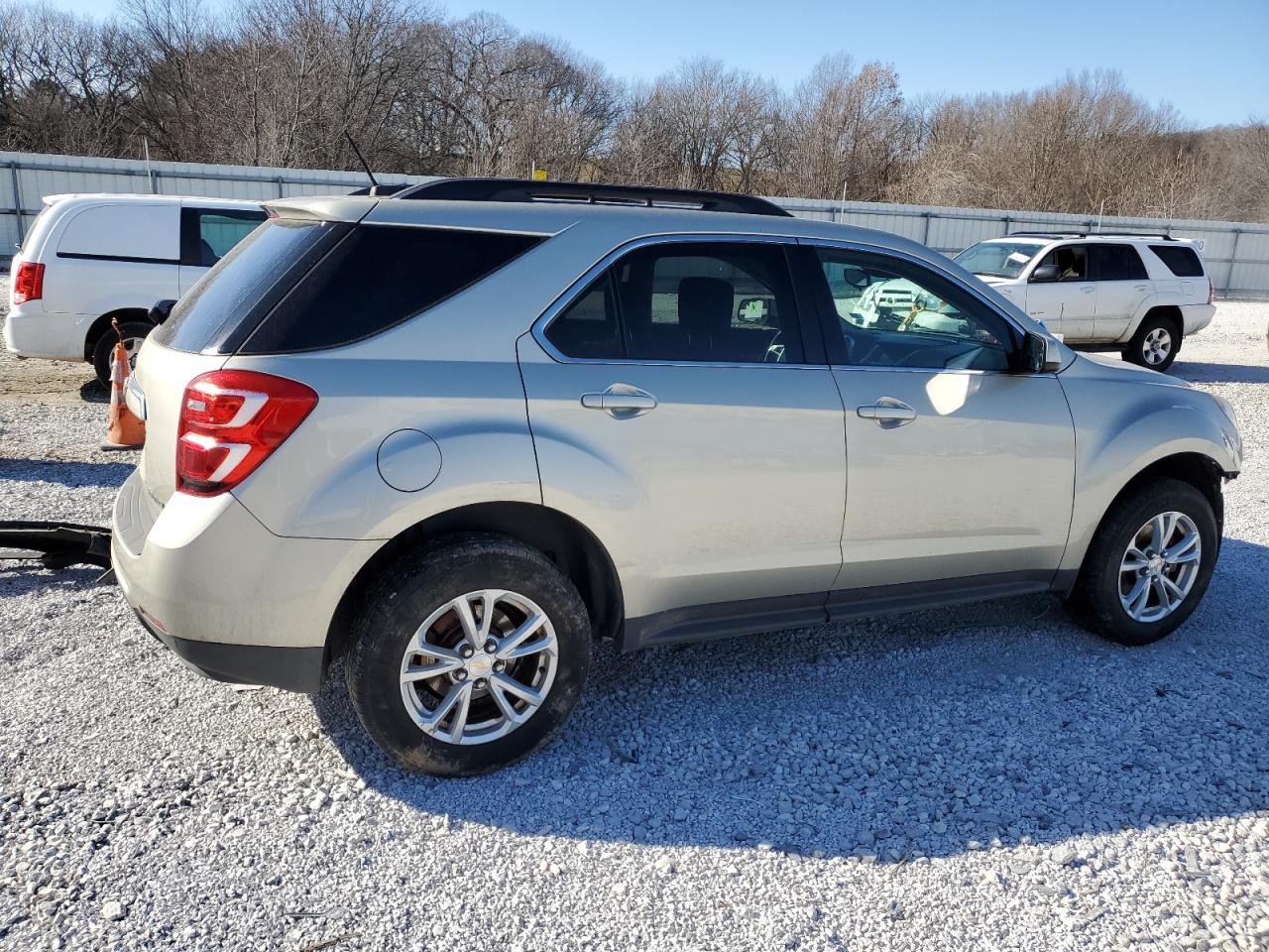 2016 Chevrolet Equinox - Image 3