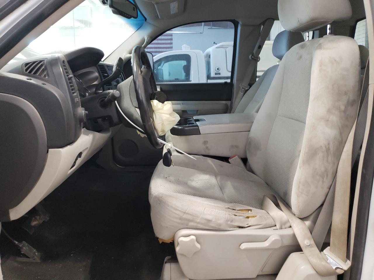 2007 Chevrolet Silverado - Image 7