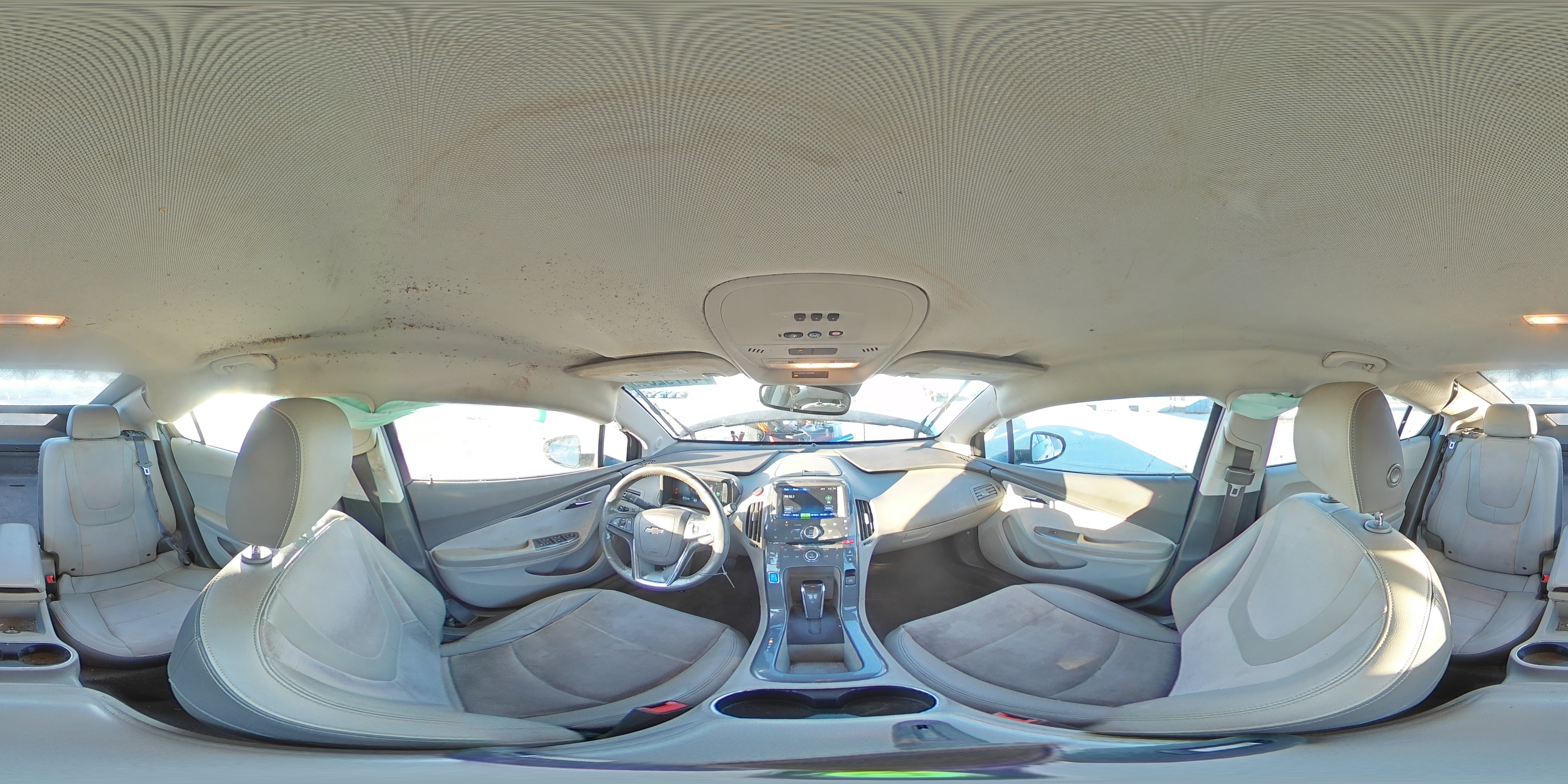 2014 Chevrolet Volt - Image 13