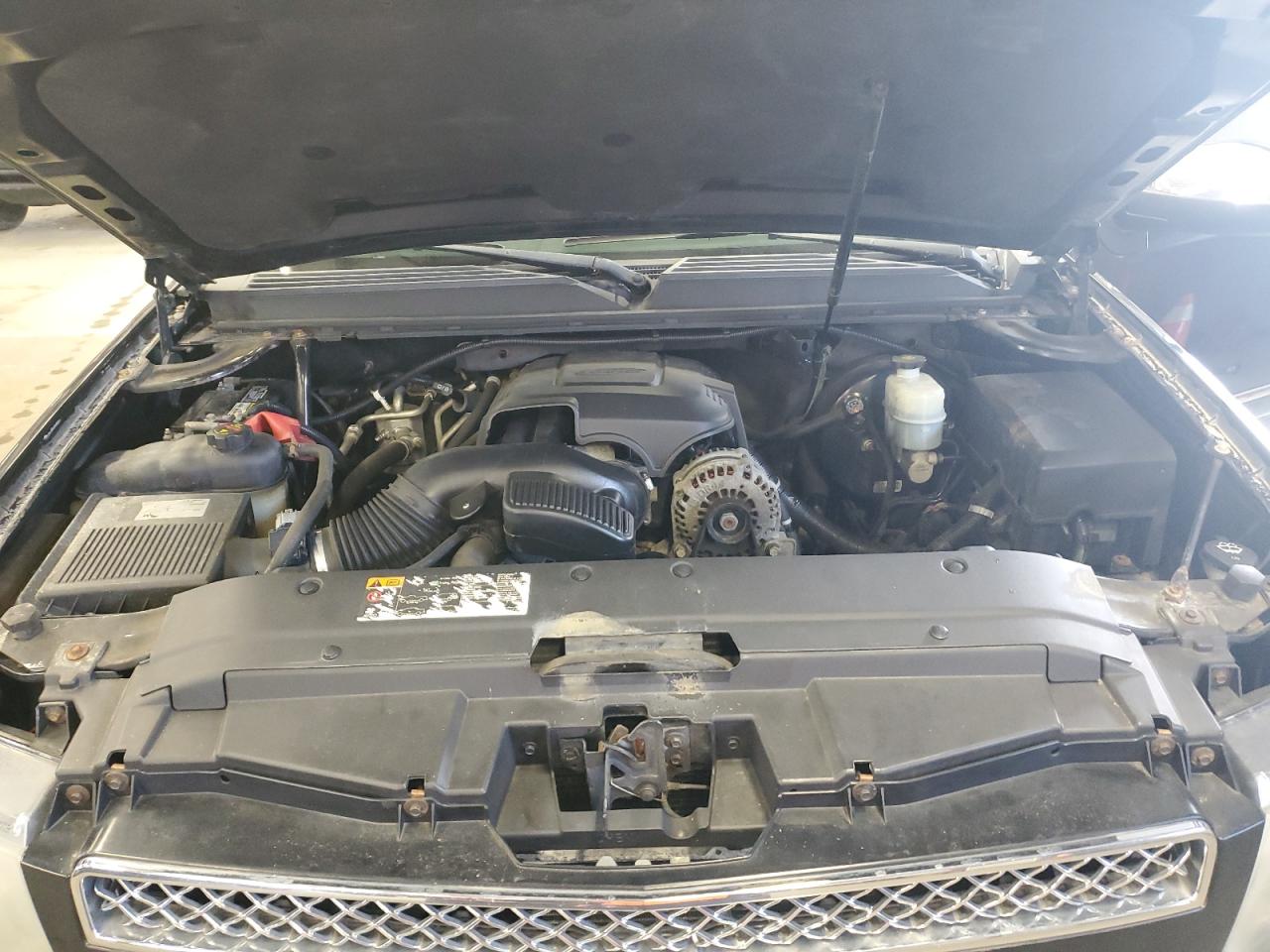 2011 Chevrolet Tahoe - Image 12
