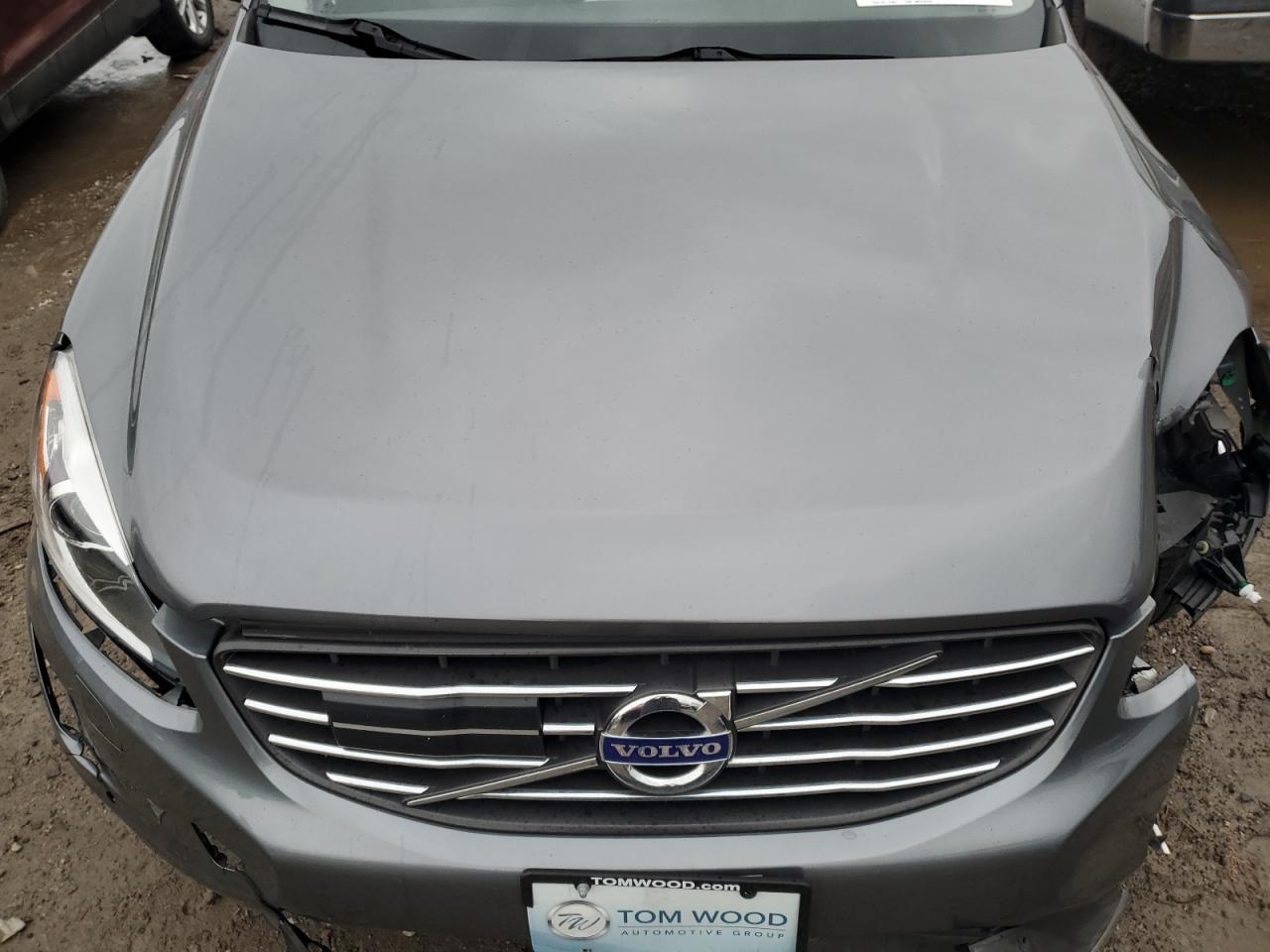 2017 Volvo XC60 - Image 11