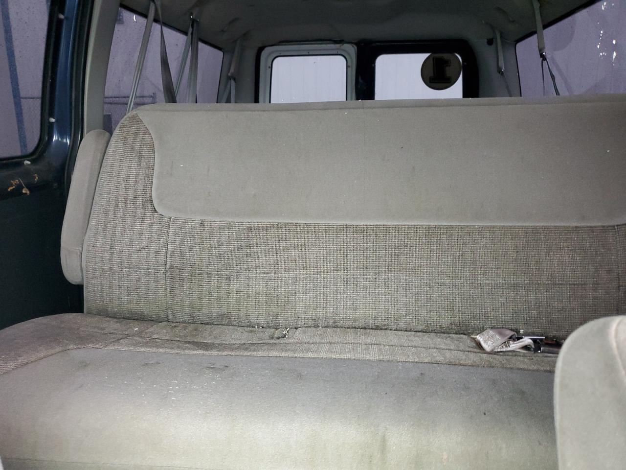 2005 Ford Econoline - Image 10