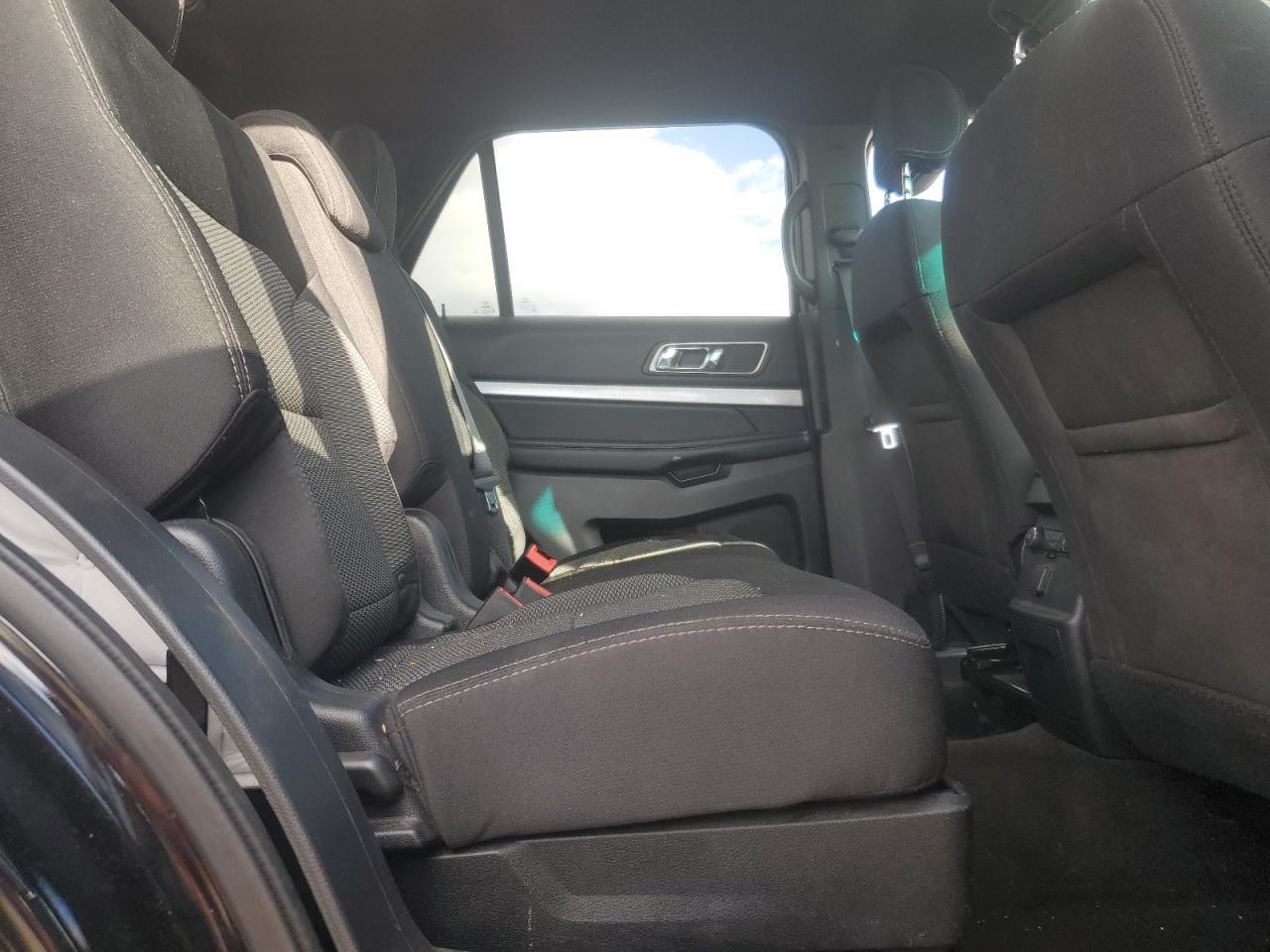 2017 Ford Explorer - Image 11