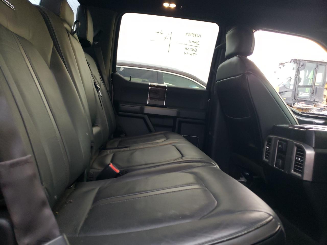 2015 Ford F-150 - Image 10