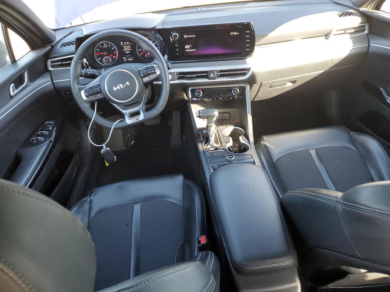 2022 Kia K5 - Image 8