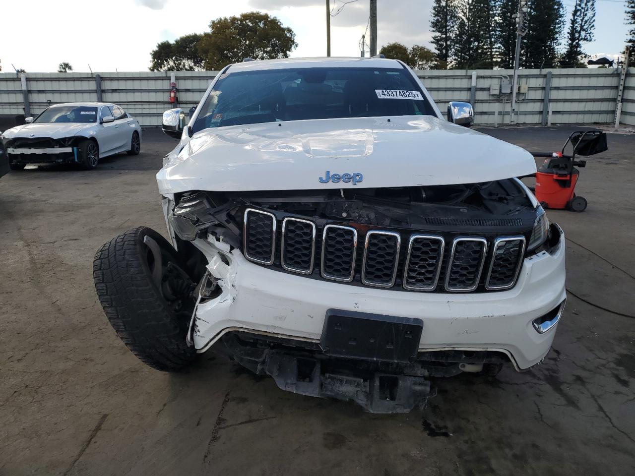 2019 Jeep Grand Cherokee - Image 5
