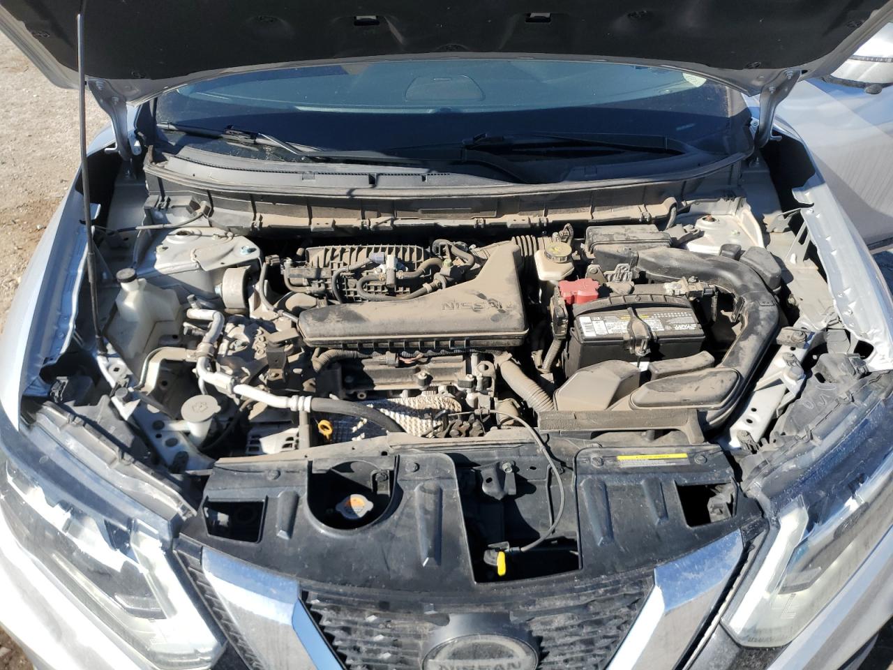 2018 Nissan Rogue - Image 12