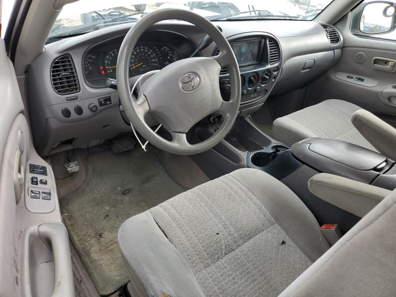 2004 Toyota Tundra - Image 8