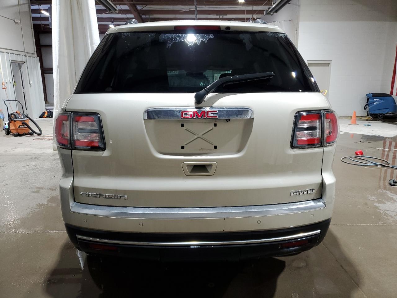 2015 GMC Acadia - Image 6