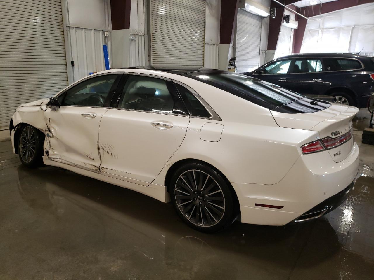 2016 Lincoln MKZ - Image 2