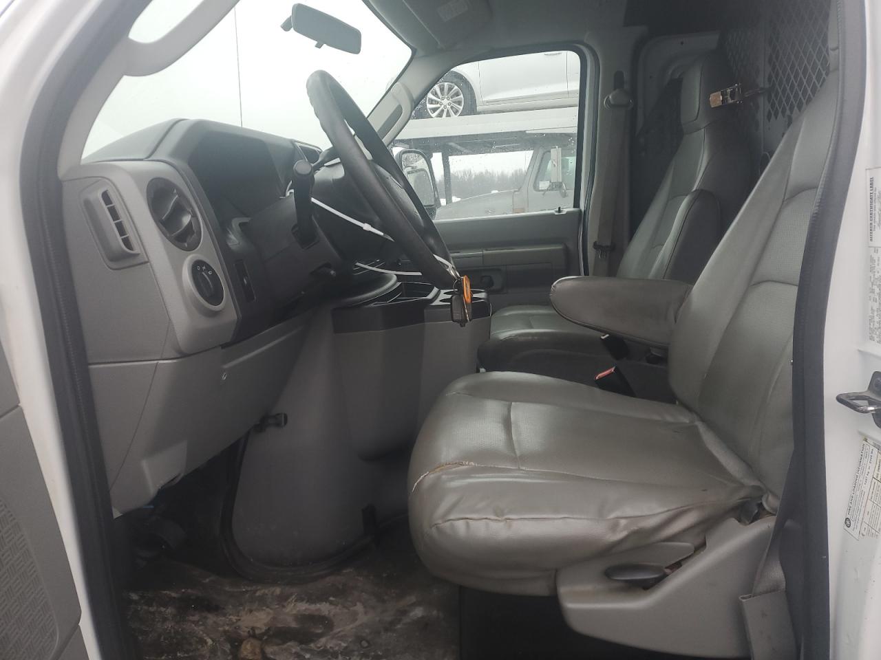 2011 Ford Econoline - Image 7