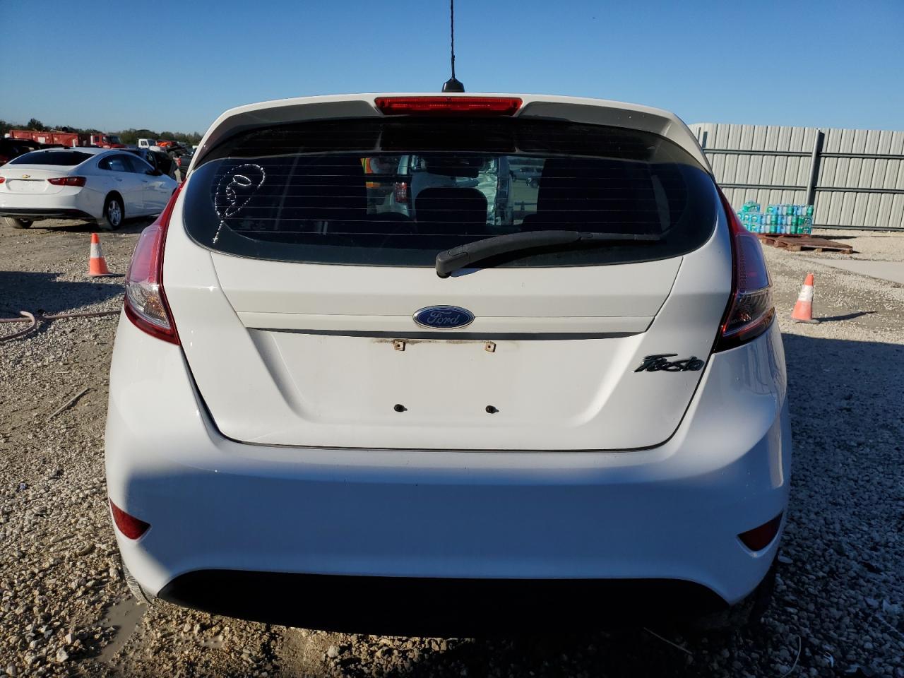 2015 Ford Fiesta - Image 6