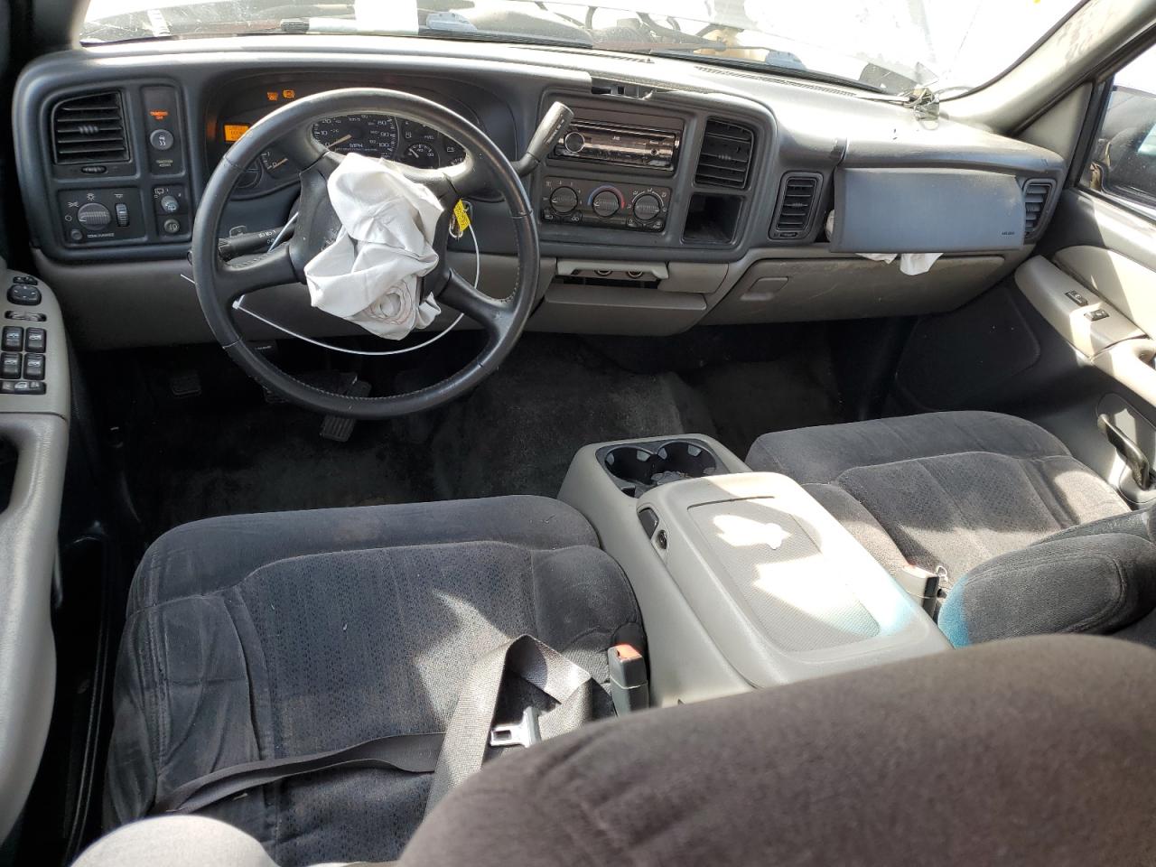 2002 Chevrolet Tahoe - Image 8