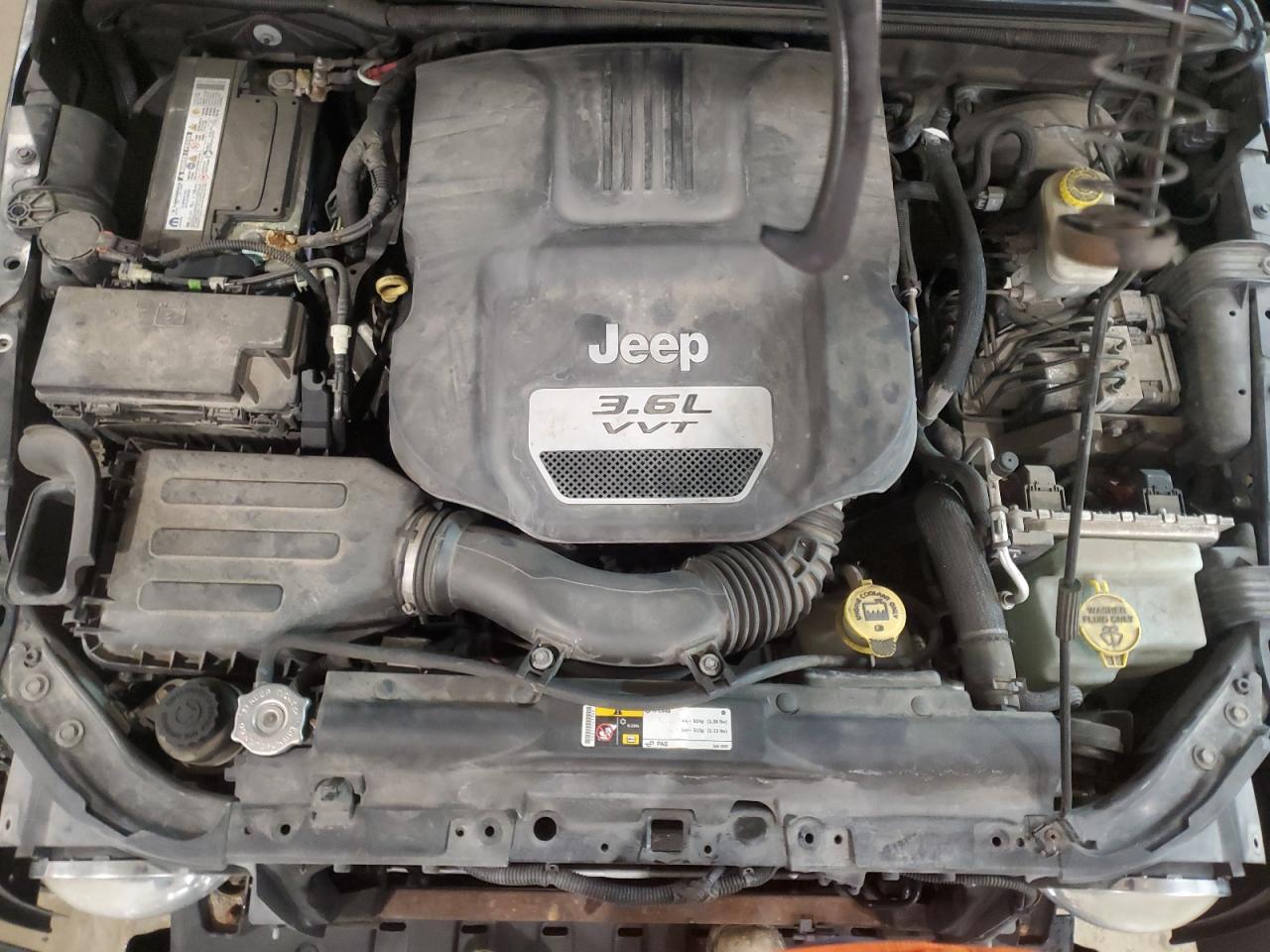 2012 Jeep Wrangler - Image 12