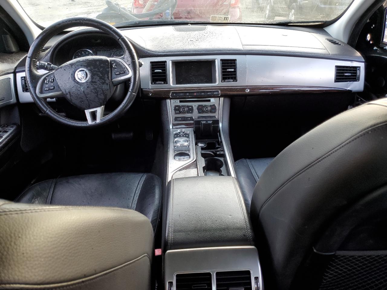 2013 Jaguar XF - Image 8