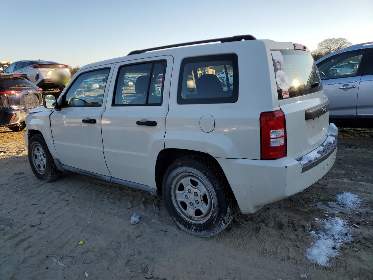 2010 Jeep Liberty (Patriot) - Image 2