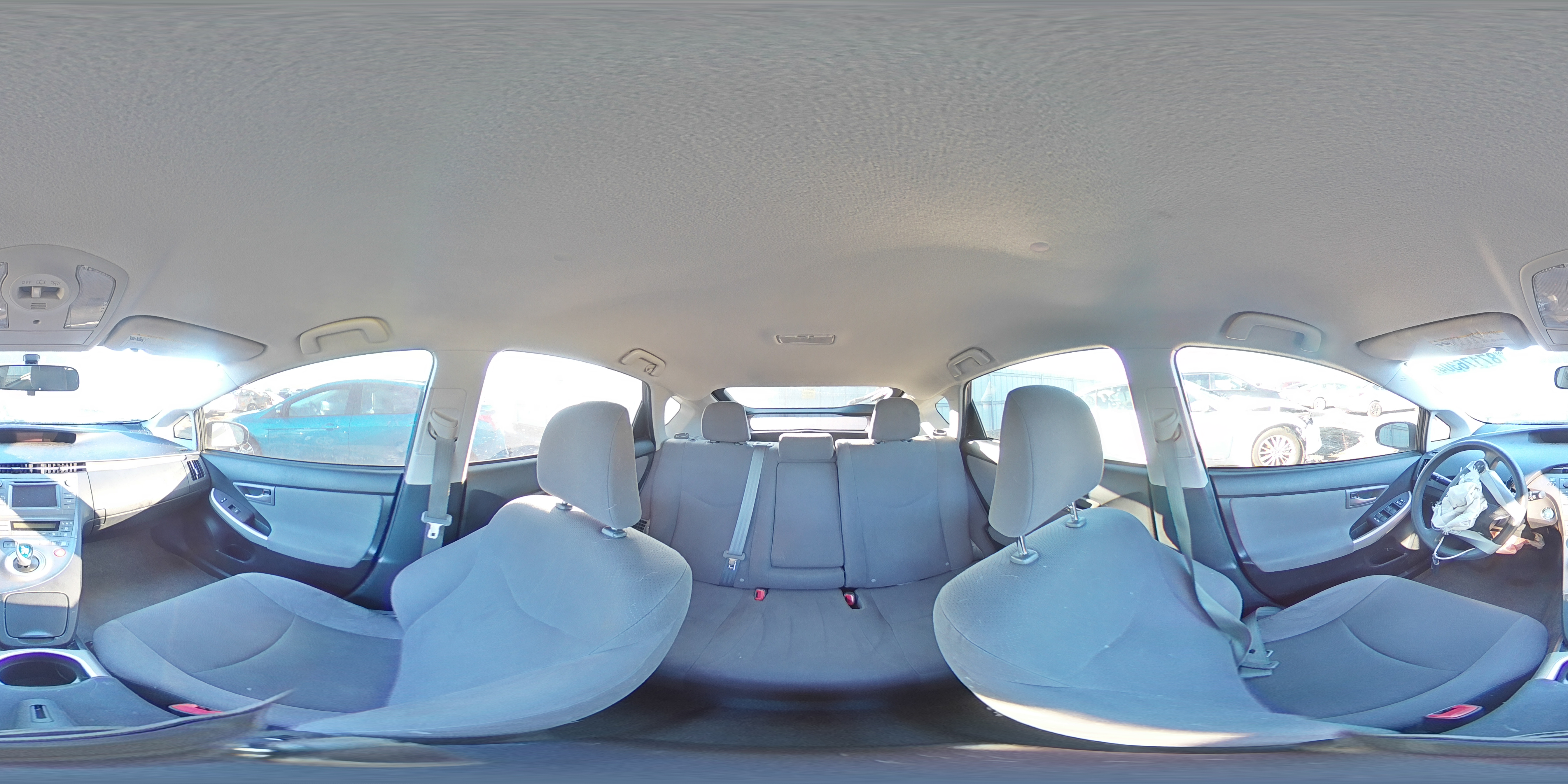2012 Toyota Prius - Image 14