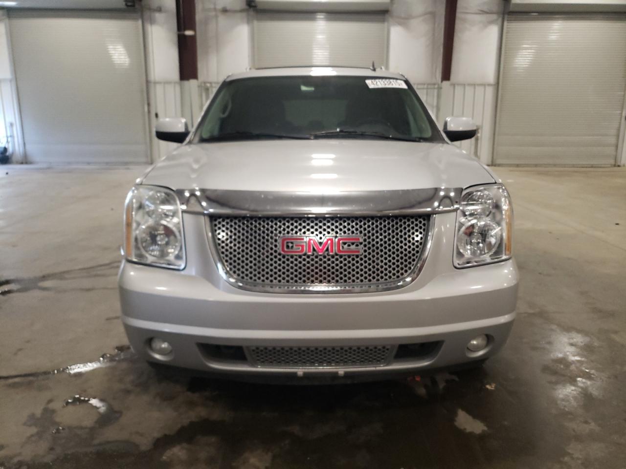 2013 GMC Yukon - Image 5