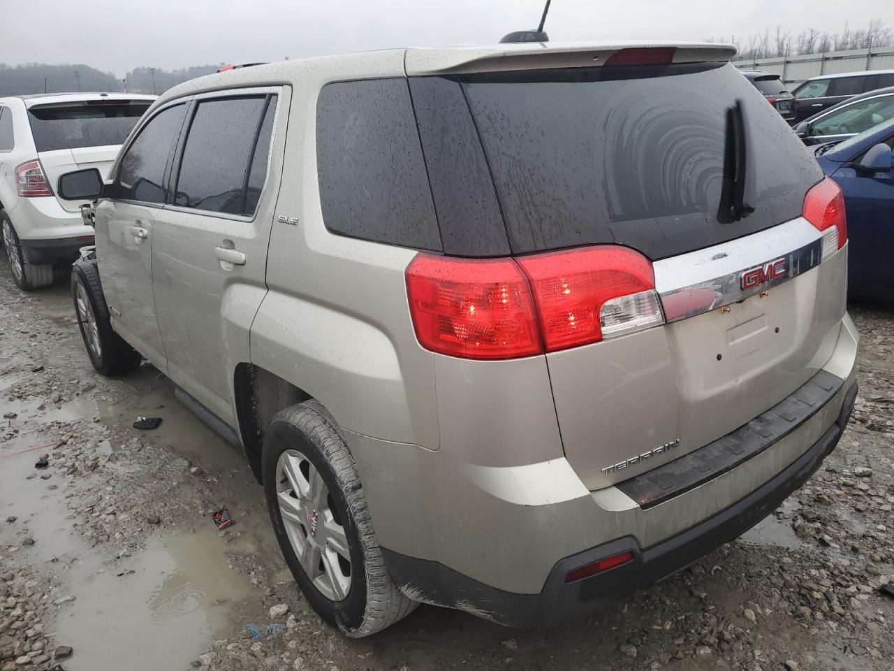 2015 GMC Terrain - Image 2