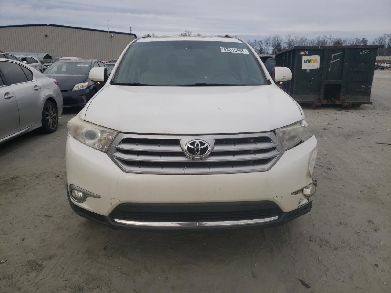 2013 Toyota Highlander - Image 5