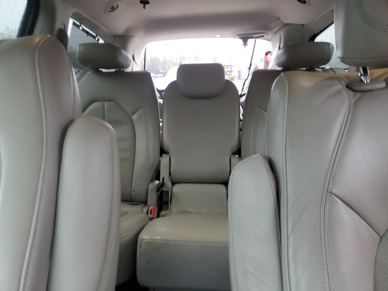 2021 Chrysler Pacifica - Image 10