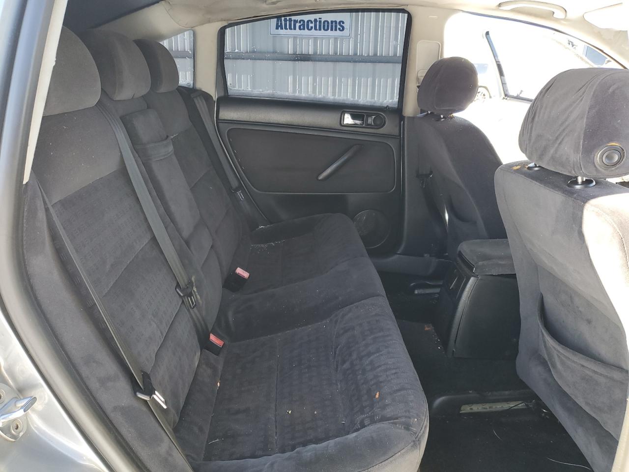 2002 Volkswagen Passat - Image 10