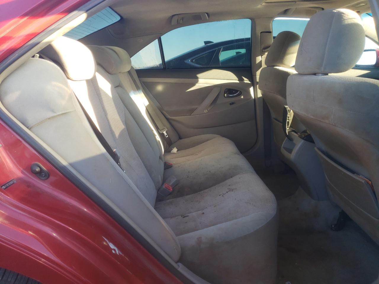 2010 Toyota Camry - Image 11