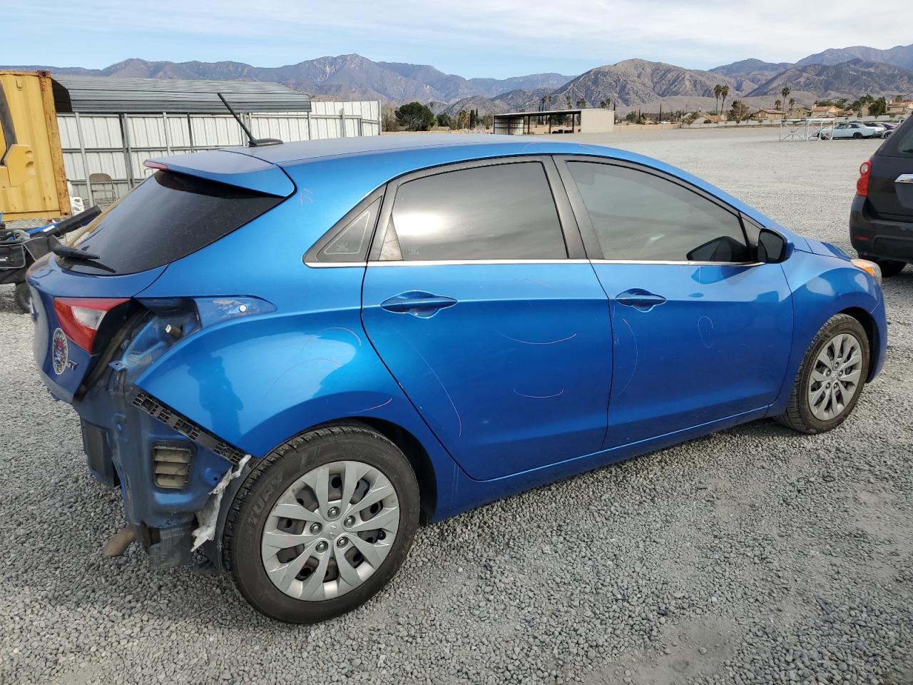 2017 Hyundai Elantra - Image 3