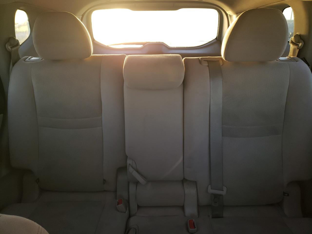 2015 Nissan Rogue - Image 10