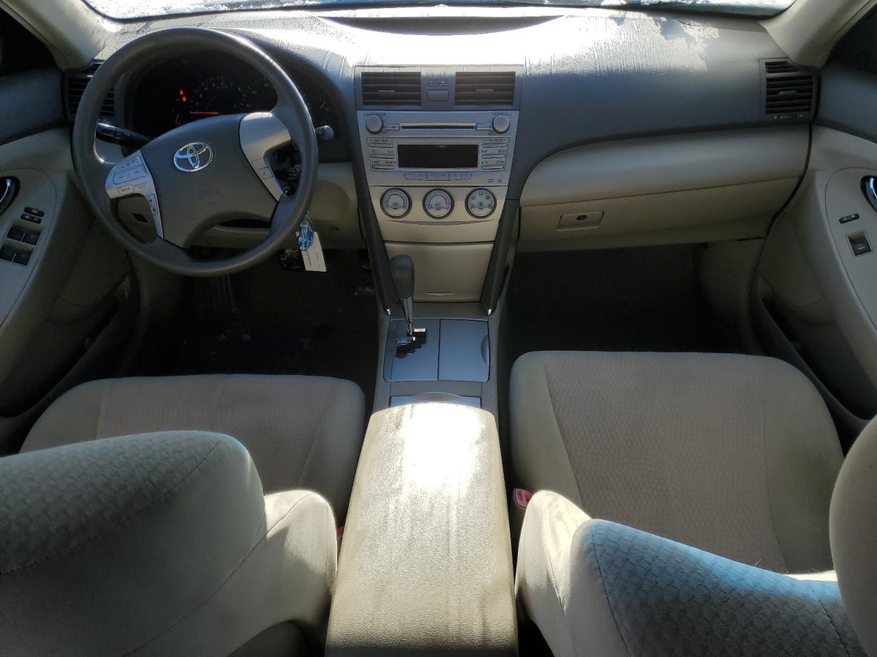 2011 Toyota Camry - Image 8