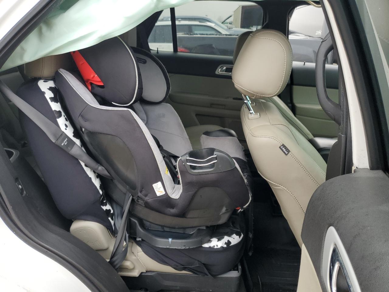2014 Ford Explorer - Image 11