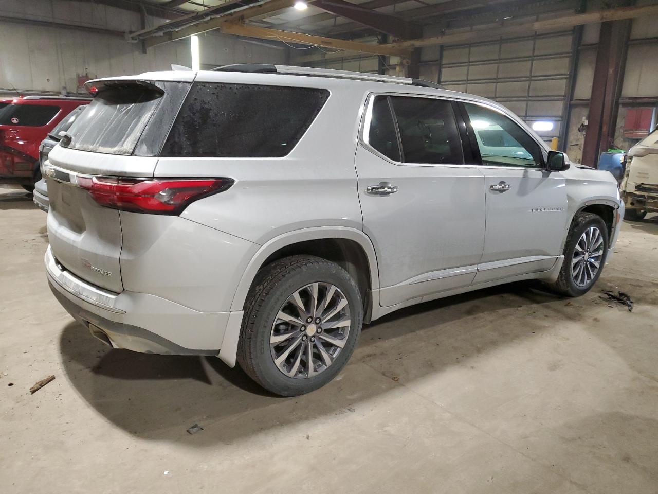 2022 Chevrolet Traverse - Image 3