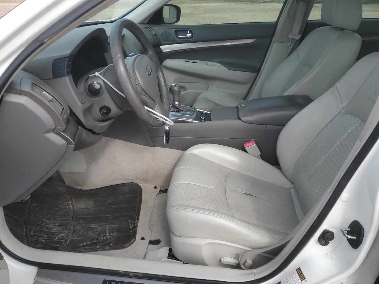 2011 Infiniti G - Image 7