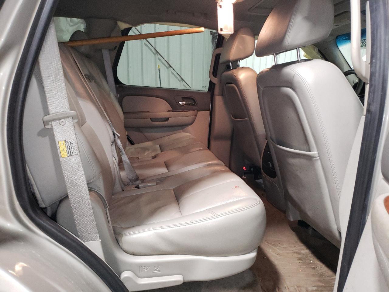 2007 GMC Yukon - Image 11