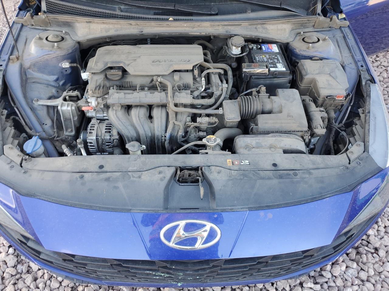 2022 Hyundai Elantra - Image 11