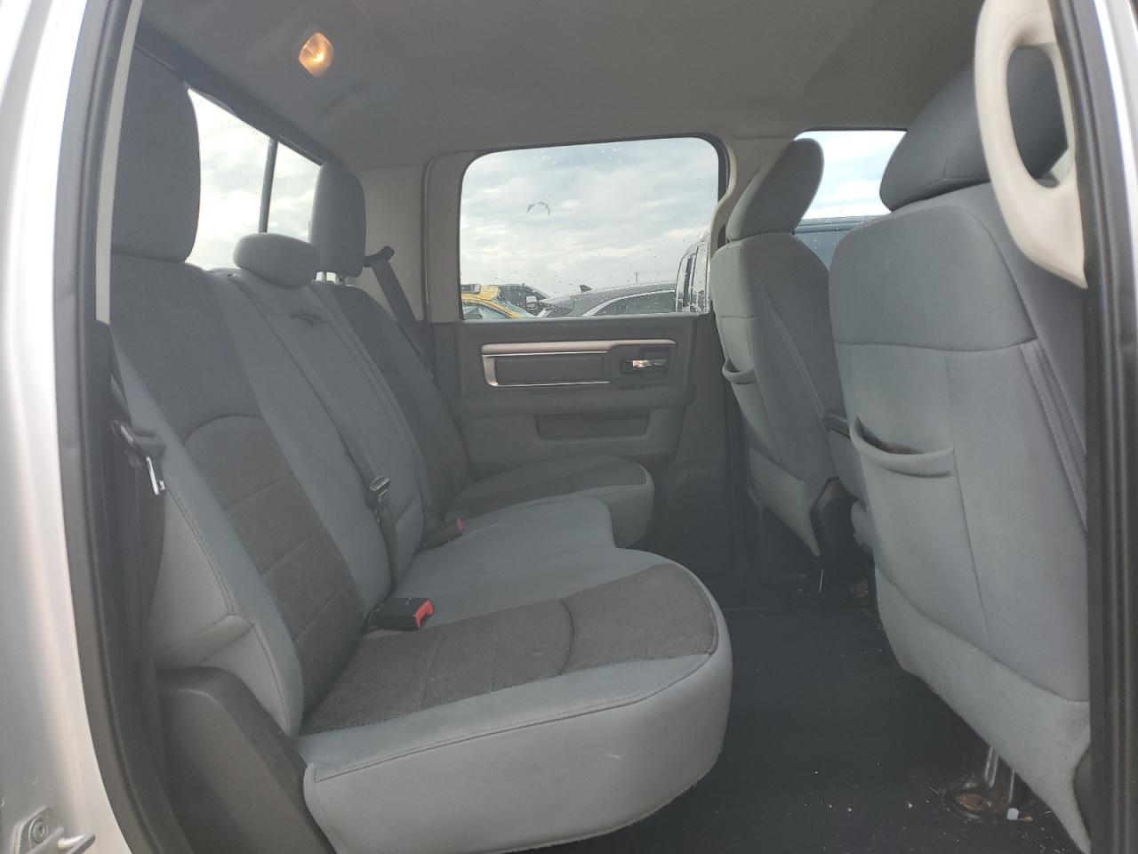 2013 RAM 1500 - Image 10