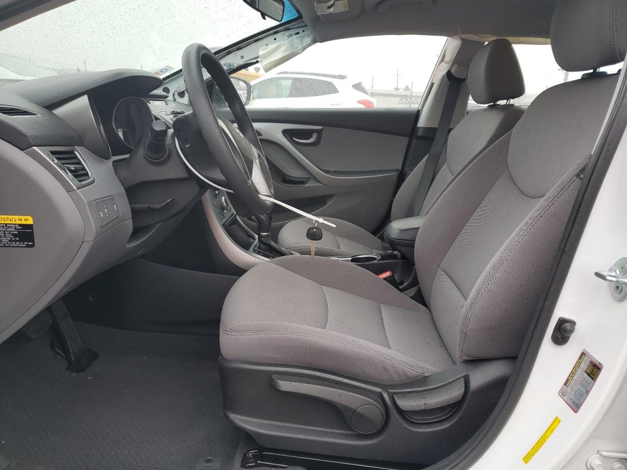 2016 Hyundai Elantra - Image 7