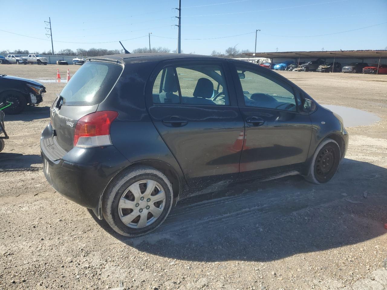 2009 Toyota Yaris - Image 3