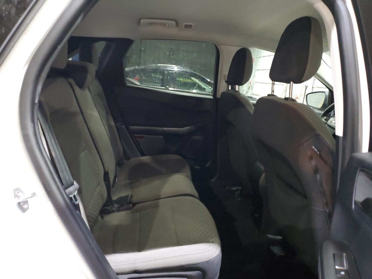 2022 Ford Escape - Image 11