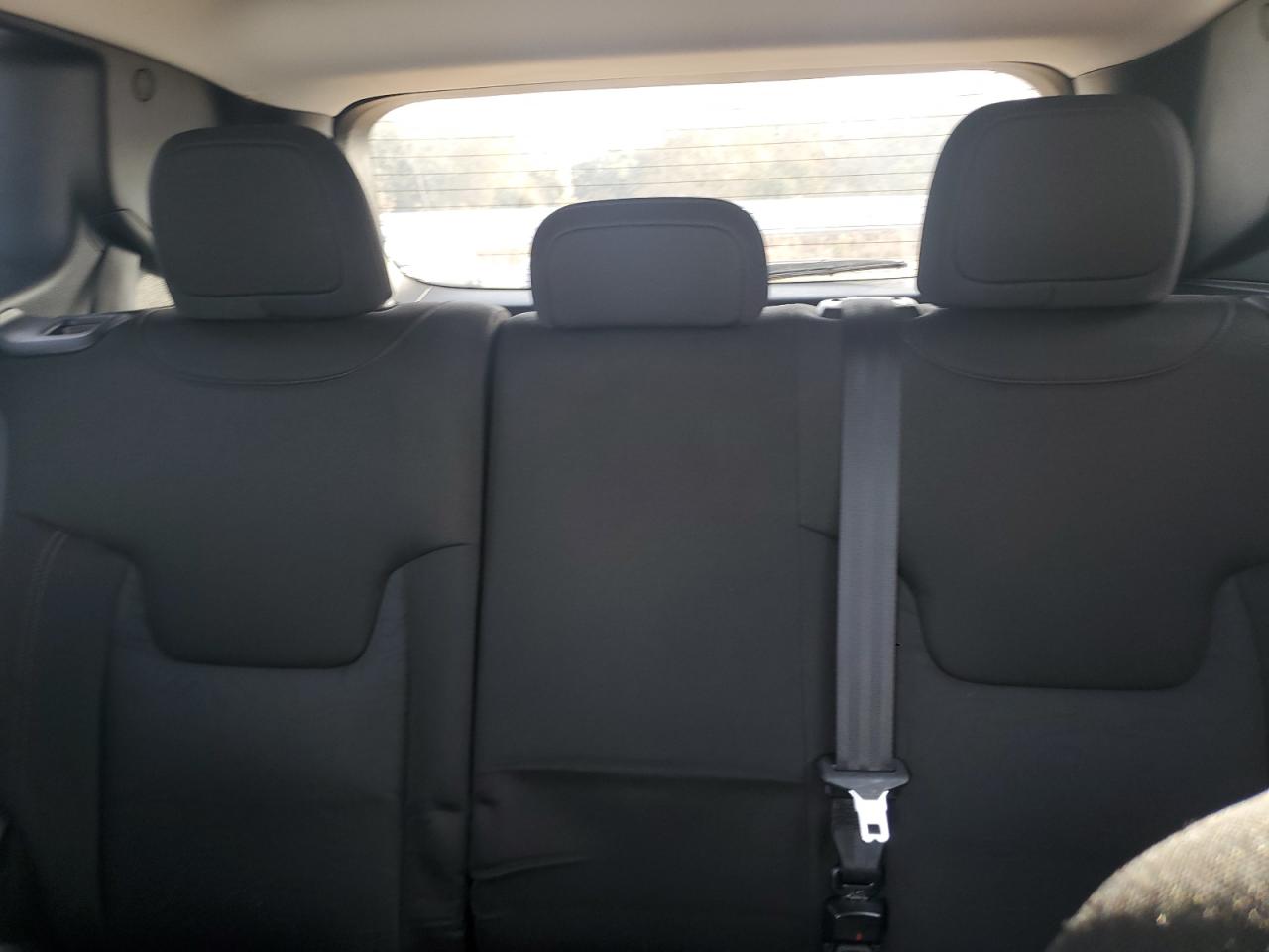 2016 Jeep Renegade - Image 10
