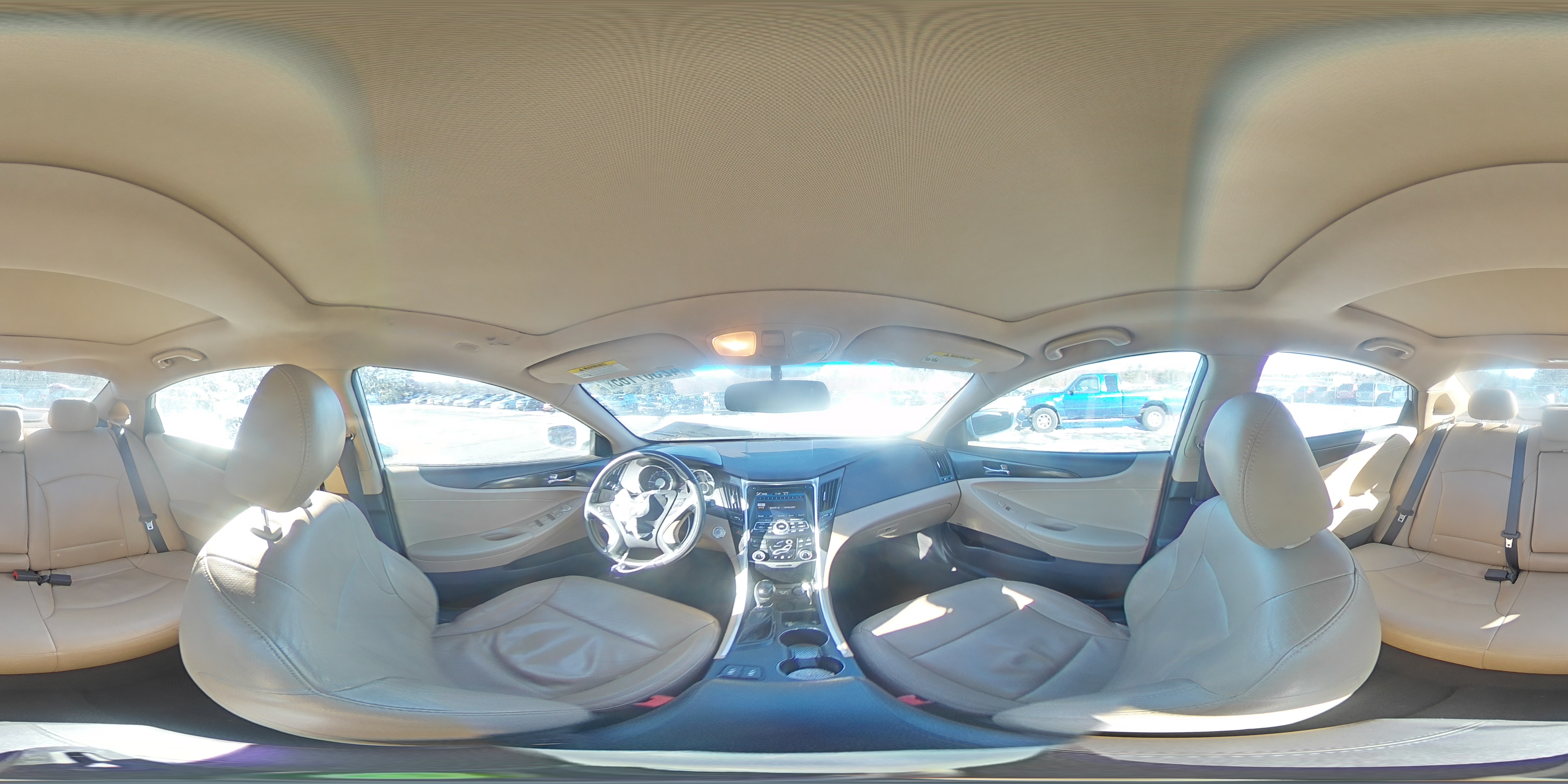 2012 Hyundai Sonata - Image 13