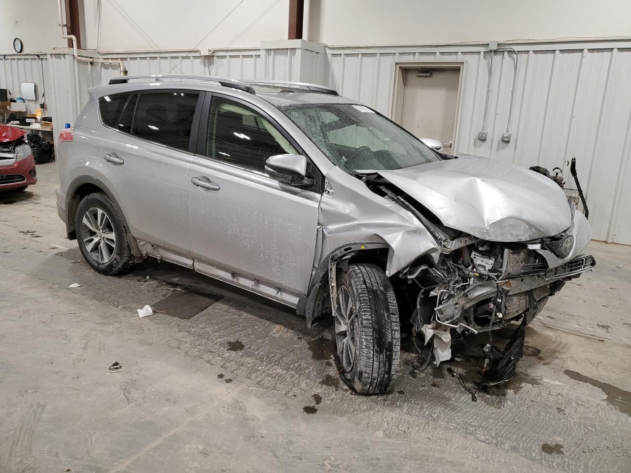 2018 Toyota RAV 4 - Image 4