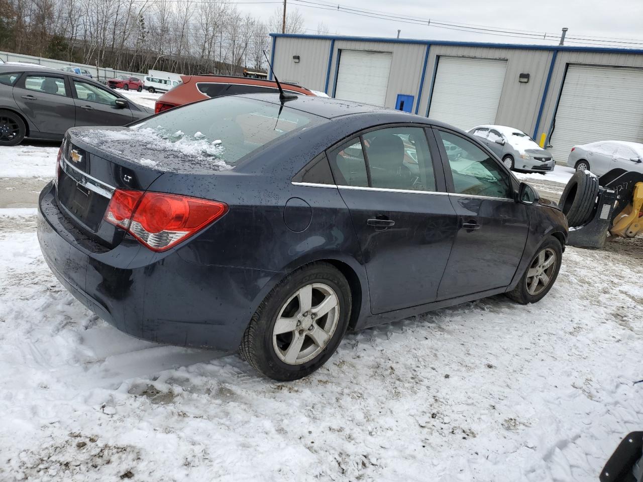 VIN 1G1PC5SB0E7152238 2014 CHEVROLET CRUZE no.3