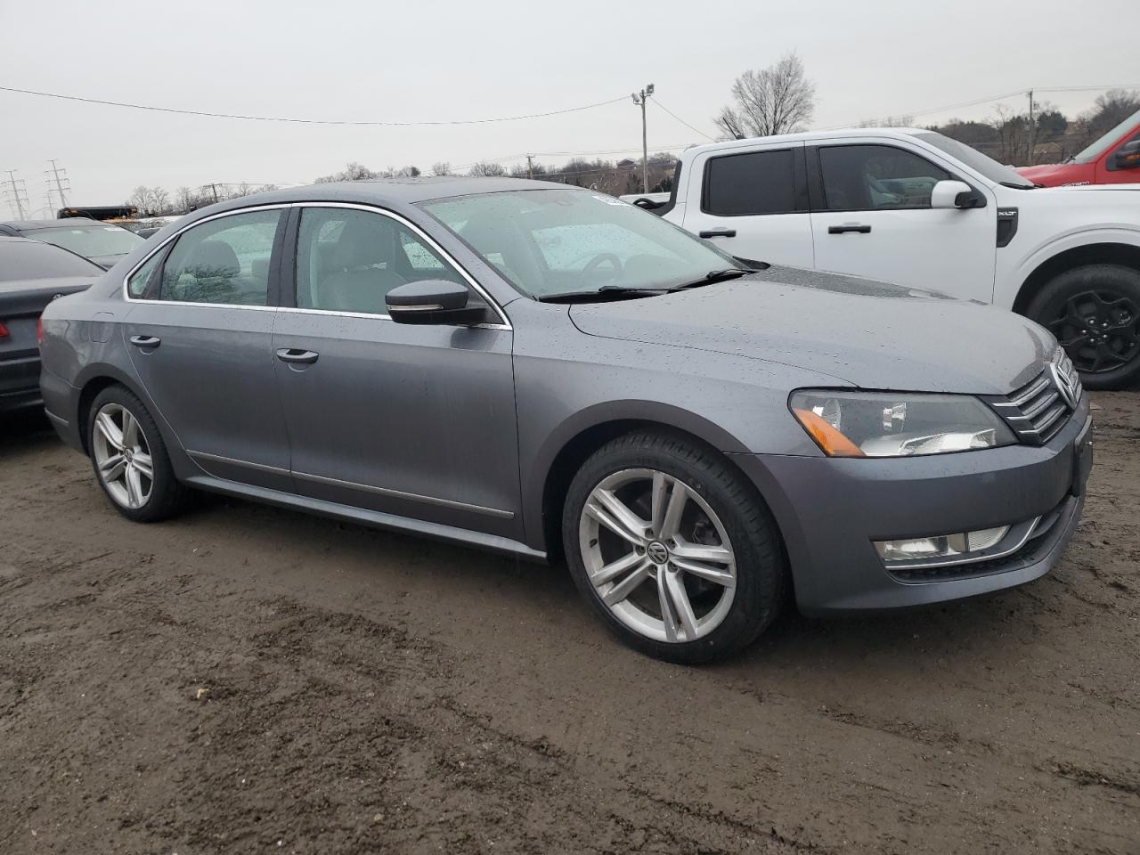 2015 Volkswagen Passat - Image 4