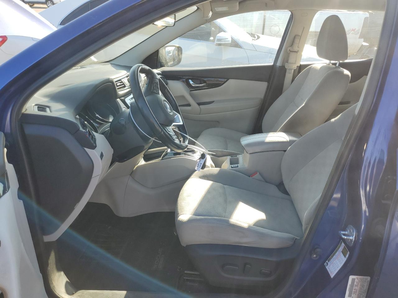 2017 Nissan Rogue - Image 7