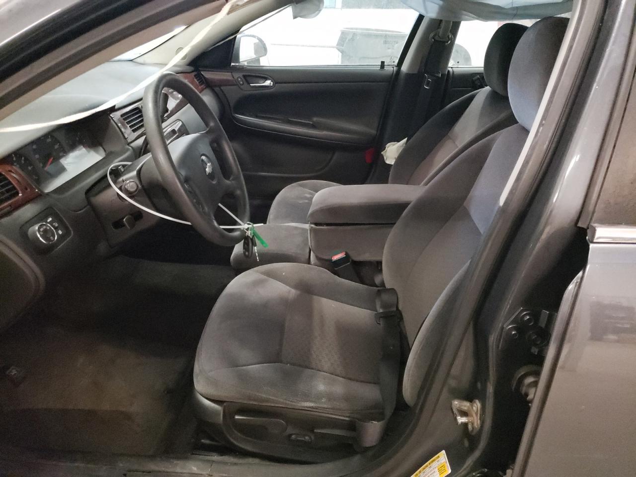 2010 Chevrolet Impala - Image 7