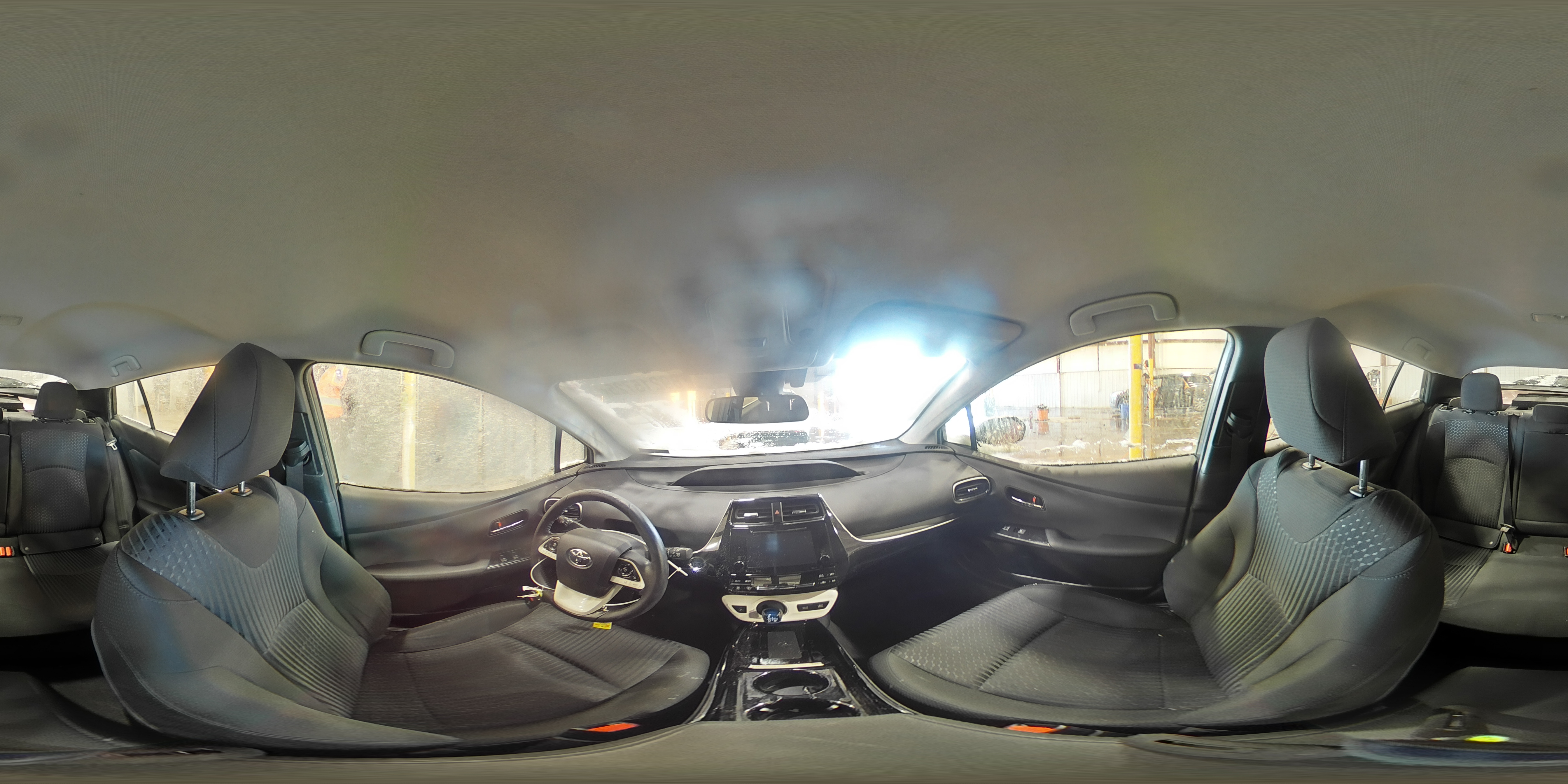 2017 Toyota Prius - Image 14