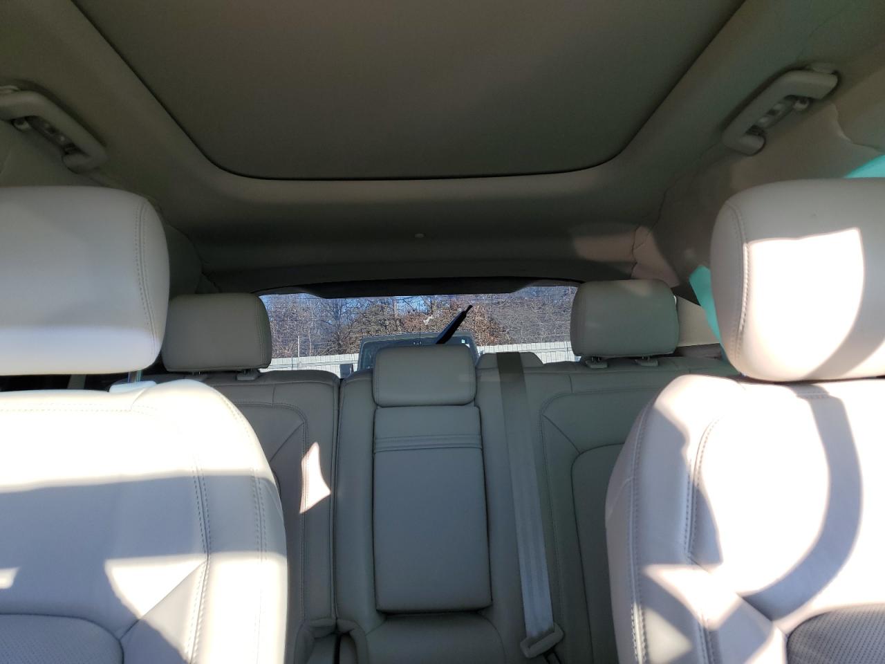 2017 Lincoln MKX - Image 10