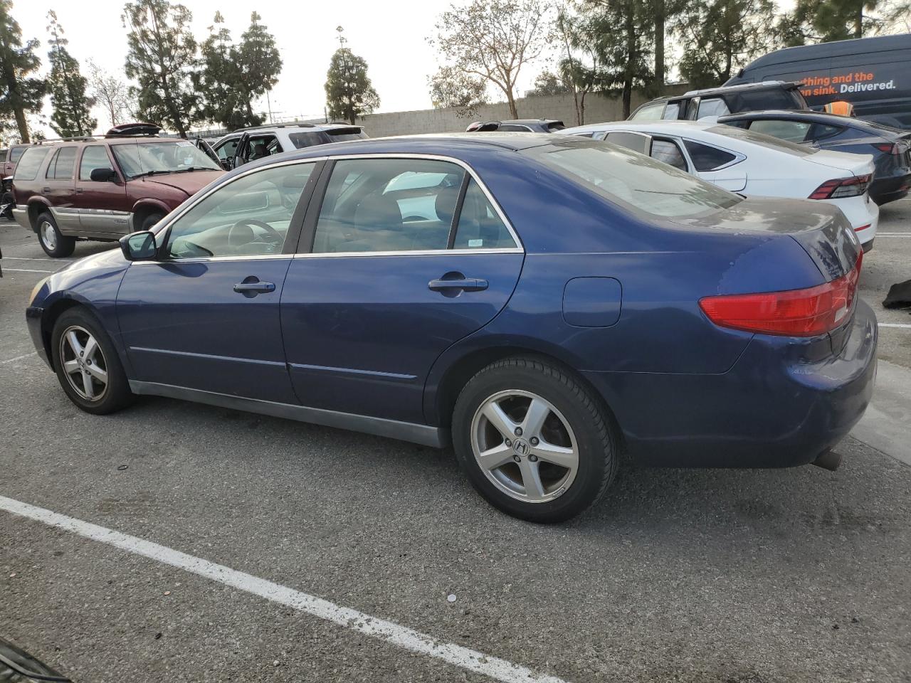 2005 Honda Accord - Image 2